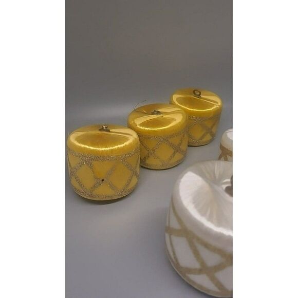 Lot of (10) Vintage Silk Thread Christmas Tree Ornaments - Picture 4 of 5